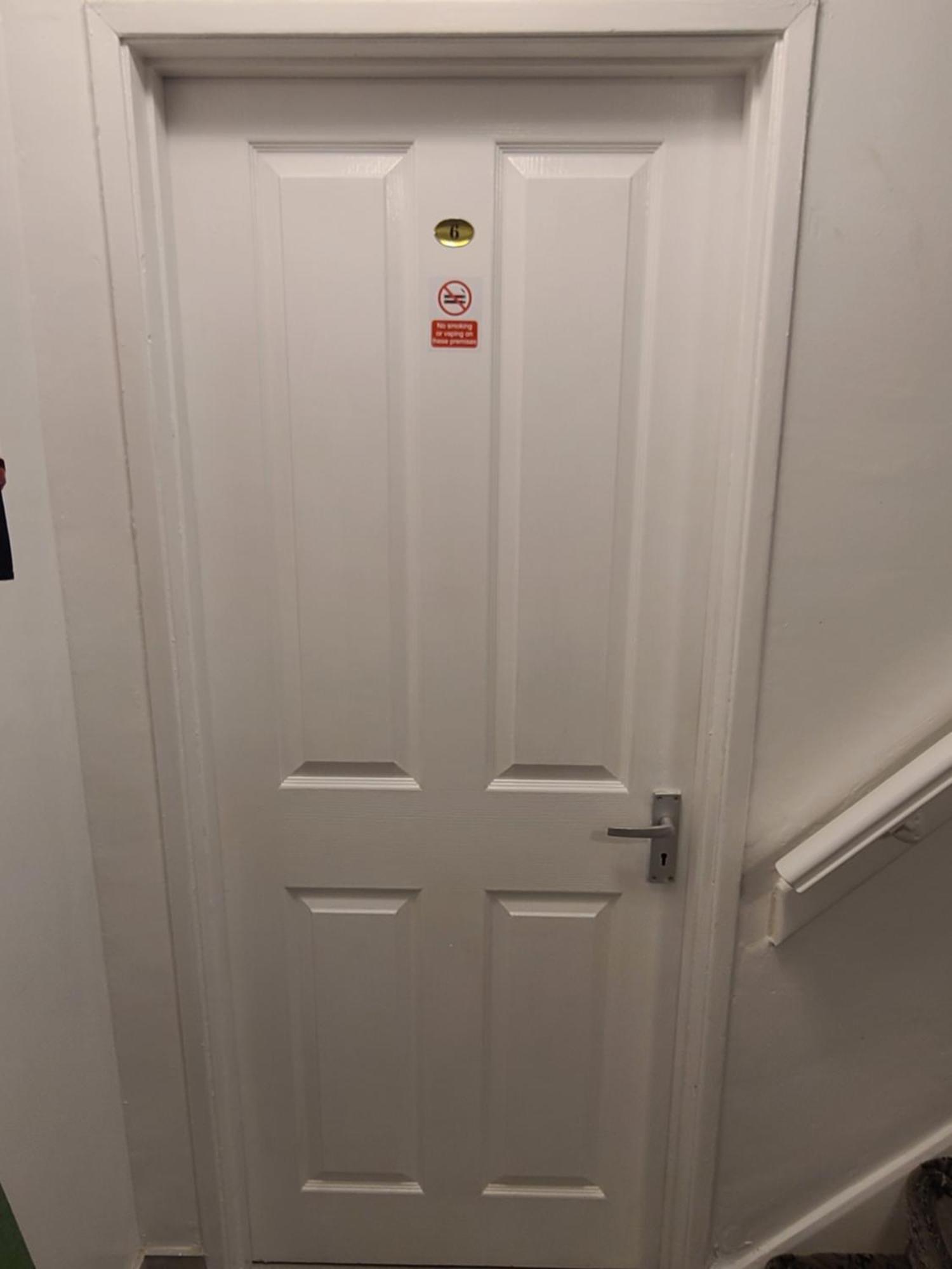 Roomz-Gatwick-London-Airport Parking-Travel Service Ifield Екстериор снимка